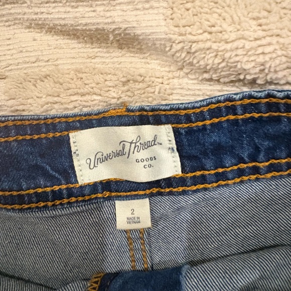 Universal Thread Indigo Jean Shorts - Picture 3 of 5